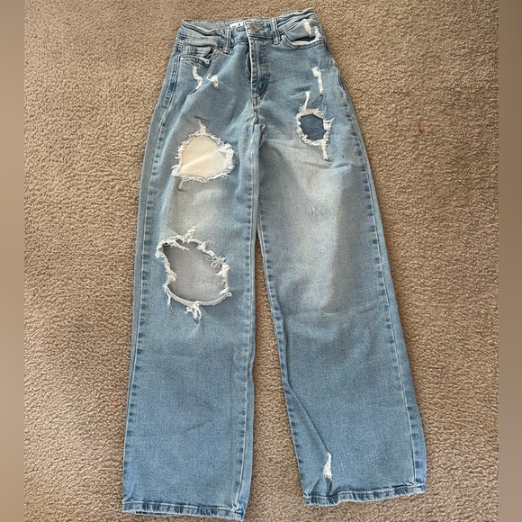 Indigo Rein Denim - Indigo Rein skater light wash ripped jeans